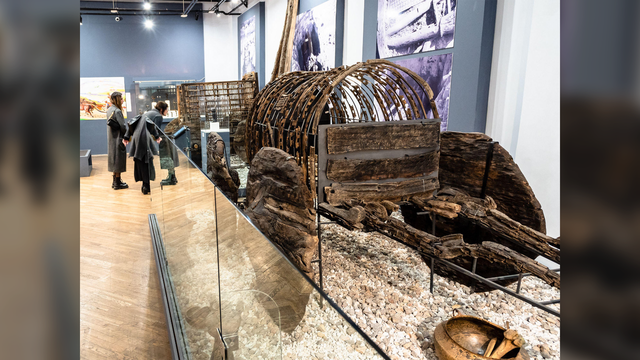 亞美尼亞青銅時代的“敞篷豪車” 1.6米巨輪與精湛工藝的見證